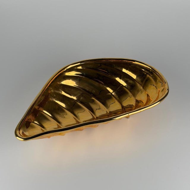 Large Sculptural Shell Centerpiece in Glazed Ceramic, 1970s For Sale - Image 3 of 14