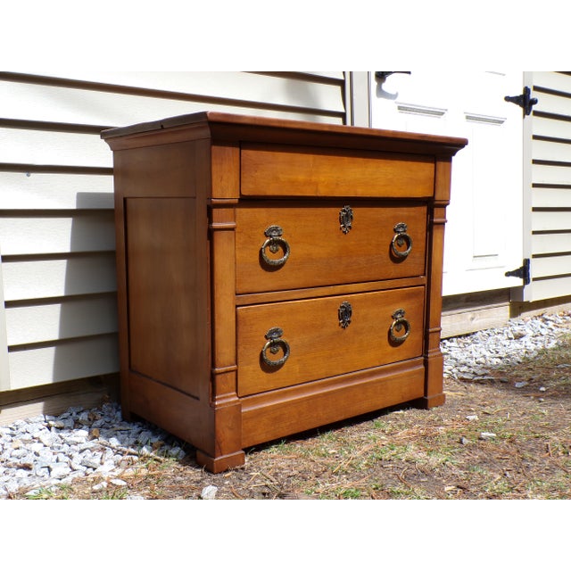 Neoclassical Vintage Neoclassical Style Henredon Chest of Drawers Dresser Server Night Stand For Sale - Image 3 of 13