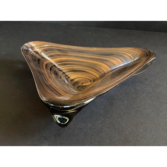 Triangular Mid-Century Murano Glass Copper Swirl Bowl For Sale - Image 9 of 12
