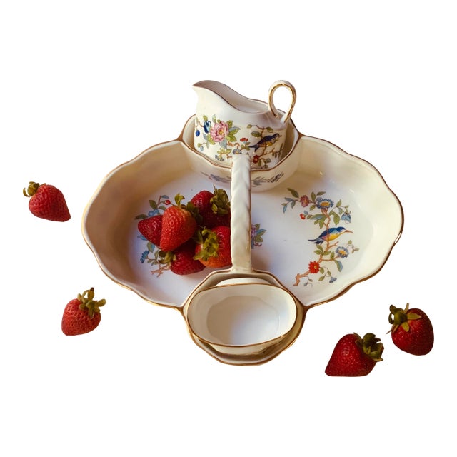 Vintage Aynsley "Pembroke" Bone China Strawberry Basket Set - 3 Pieces For Sale