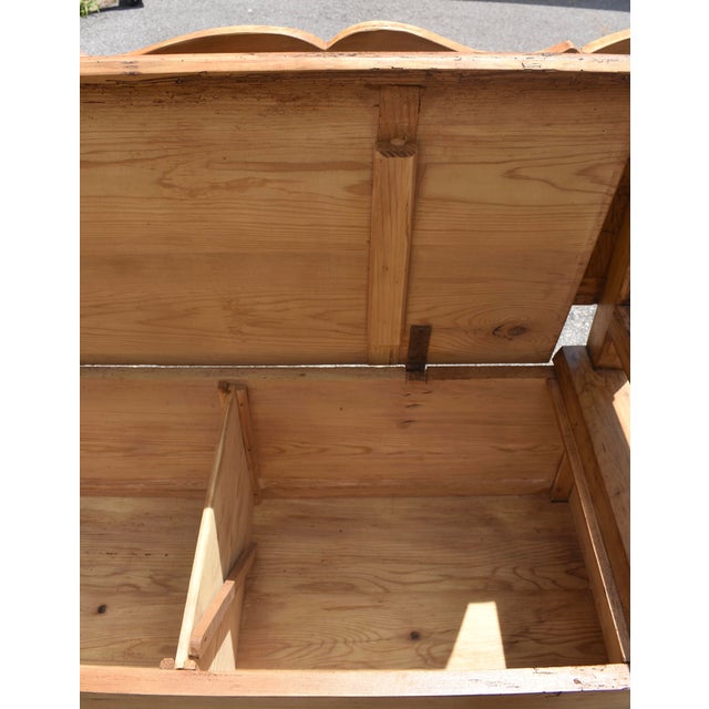 Pine and Oak Storage Bench or Settle For Sale - Image 14 of 14