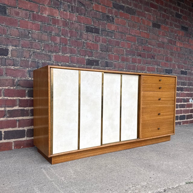 Mid-Century Modern Harvey Probber Mid-Century Modern Credenza or Dresser For Sale - Image 3 of 12