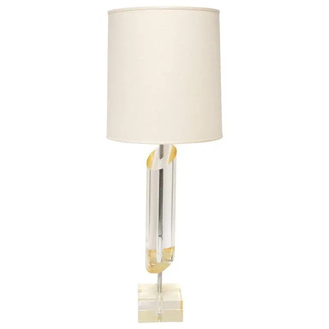 Karl Springer 1970's Mid-Century Modern Golden Lucite Architectural Lamp For Sale - Image 4 of 7