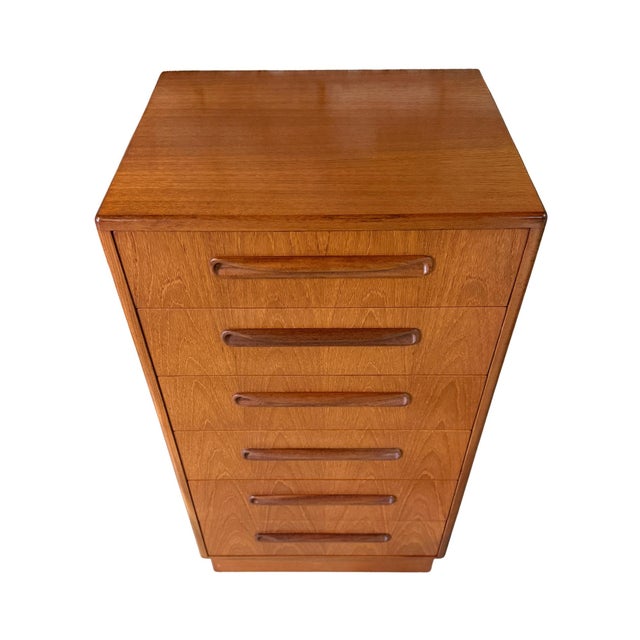 Mid-Century Modern G-Plan Fresco Chest of Drawers by Victor Wilkins For Sale - Image 3 of 4