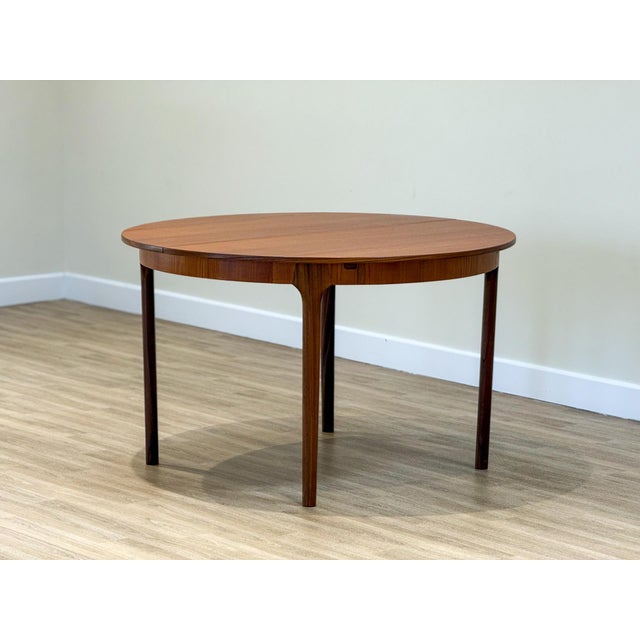Wood Dunvegan Round Extending Dining Table and Chairs in Teak by Tom Robertson for McIntosh, Scotland, 1960s, Set of 5 For Sale - Image 7 of 16