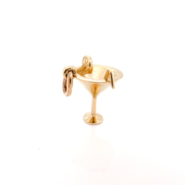 14k Yellow Gold Martini Glass Charm With Straw & Lemon Slice For Sale - Image 4 of 9