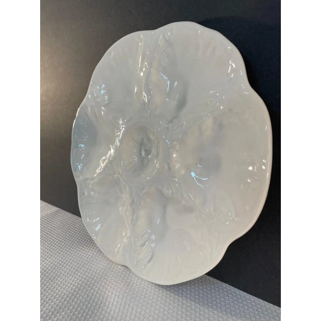 Gien Mid 20th Century French Gien White Oyster Plate For Sale - Image 4 of 11