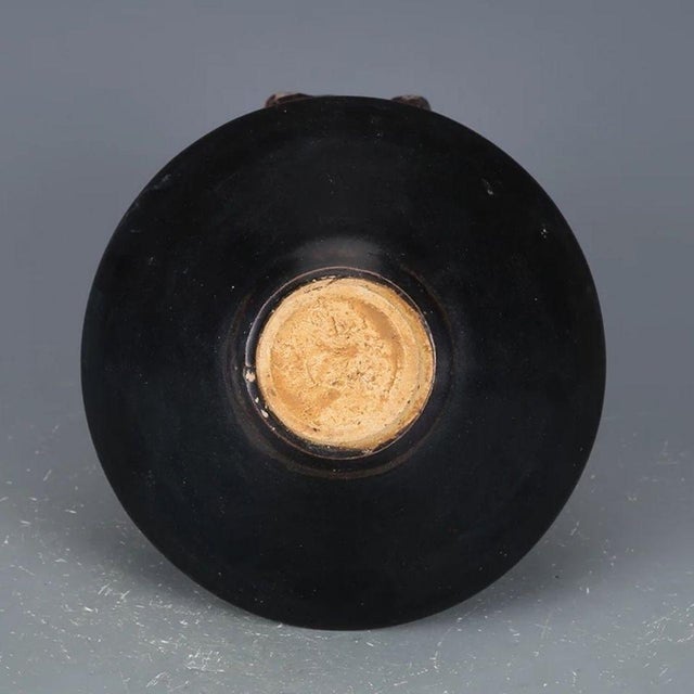 Chinoiserie Big Size Chinese Ji Zhou Kiln Double Leaves Pattern Black Glazing Porcelain Bowl For Sale - Image 3 of 5