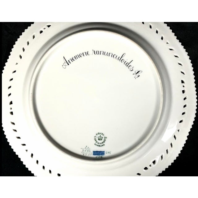 Ceramic Royal Copenhagen Flora Danica Plate, Anemone Ranunculoides L, Gilt Border For Sale - Image 7 of 8