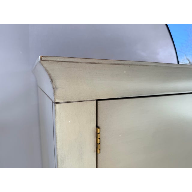 Hickory Furniture Hickory Furniture Company Rare Susan Hable Designed Dove Credenza Buffet Chest Bar For Sale - Image 4 of 7