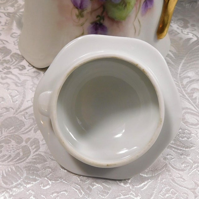 Ceramic 1940s Purple Floral Chocolate Pot With Ornate Gold Handle For Sale - Image 7 of 12