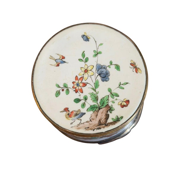 Metal 18th Century A Large Silver Gilt Mounted Chantilly Soft Paste Chinoiserie Snuff Box For Sale - Image 7 of 15