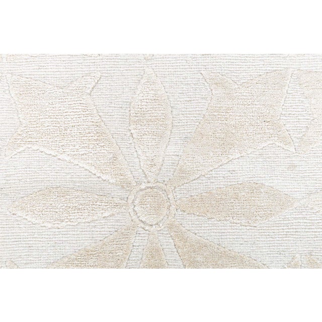 Early 21st Century Modern Traditional-Inspired Wool and Silk Rug by Doris Leslie Blau For Sale - Image 5 of 9