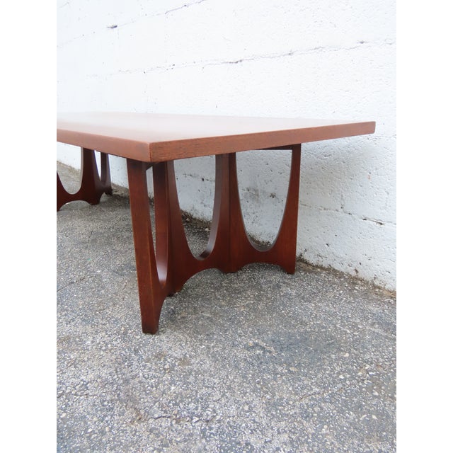 Broyhill Brasilia Mid Century Modern Long Low Coffee Table 6241 For Sale - Image 11 of 16
