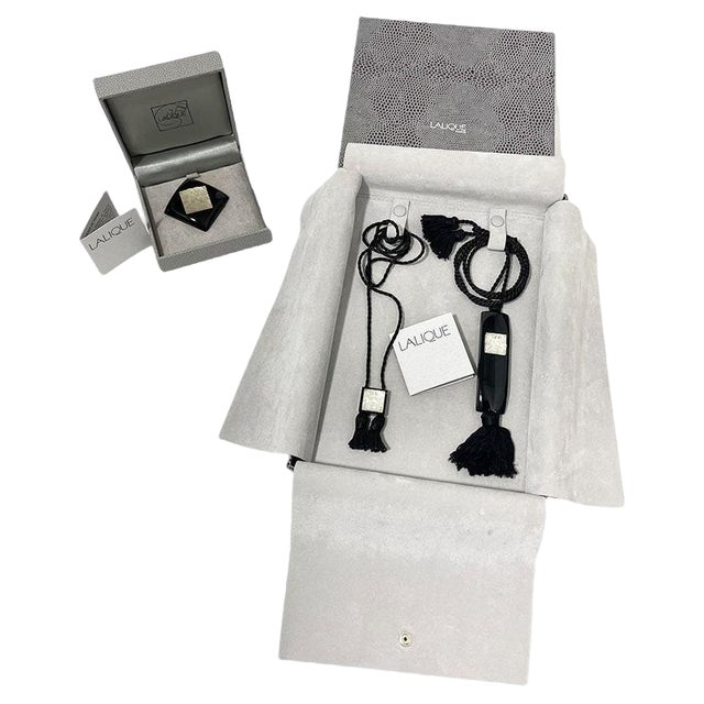 Arethuse Masque De Femme Art Deco Black & Clear Crystal Pendants & Brooch from Lalique, Set of 3 For Sale