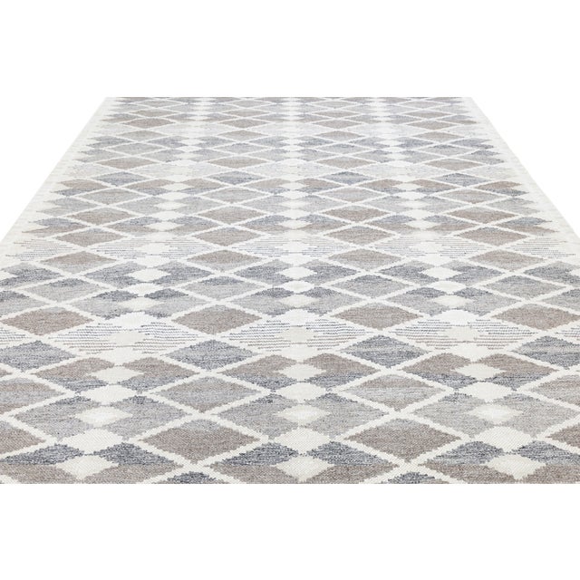 Slate Gray Modern Swedish Flat-Weave Wool Rug With Geometric Diamond Motif in Soft Neutrals For Sale - Image 8 of 11