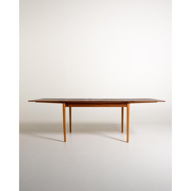 Scandinavian Extendable Oak Dining Table, 1960s For Sale - Image 4 of 11