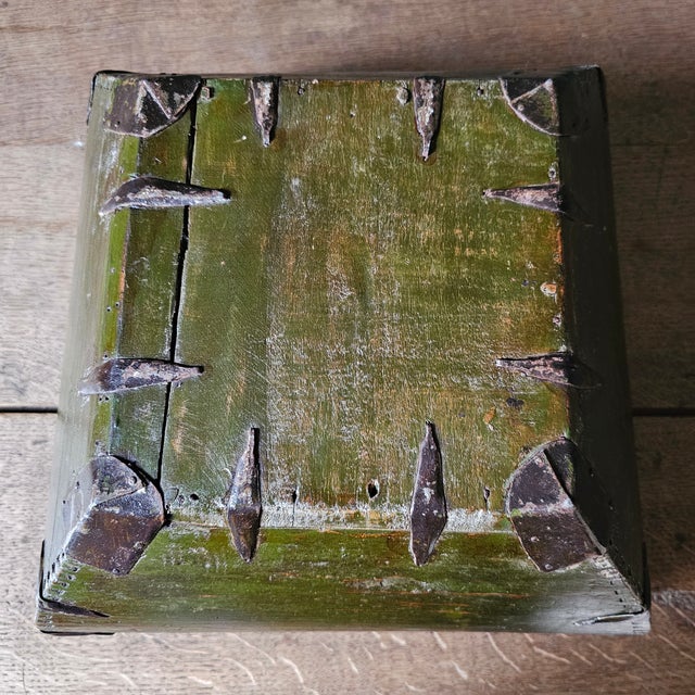 Late 19th Century Antique Green Chinese Rice Basket With Iron Fittings For Sale - Image 5 of 6