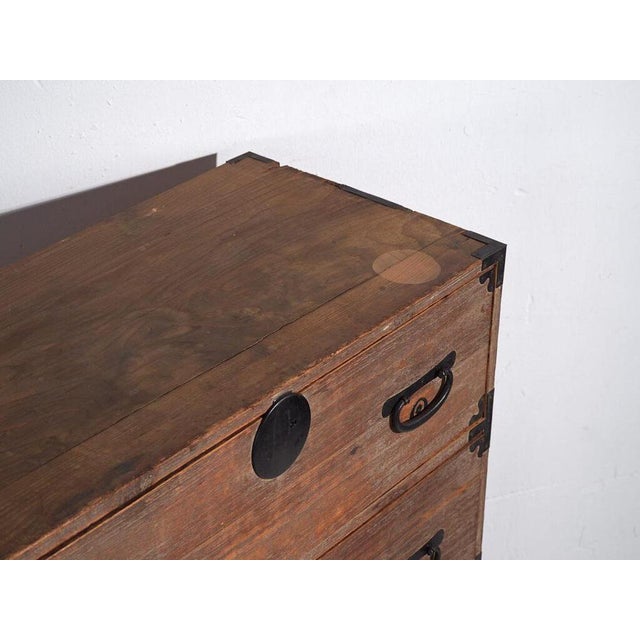 Antique Japanese Tansu chest of drawers – Meiji / Taishō Period (c.1868-1926)Dimensions: Length: 90 cm Depth: 42 cm...
