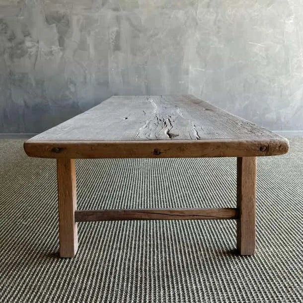Mid-Century Modern 1940s Vintage Elm Wood Coffee Table For Sale - Image 3 of 10