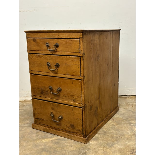 19th Century 19th Century English Pine Chest of Drawers For Sale - Image 5 of 8