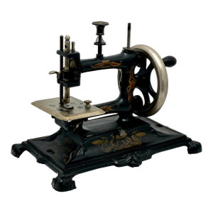 Wonderfull & Uniquely Decorative Antique American Victorian Hand Crank Cast Iron Sewing Machine - Circa 1880s