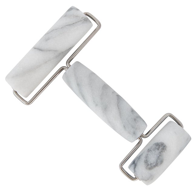 Our Marble Double Pastry Roller will take your baking to the next level. With two side rollers and a robust stainless-...