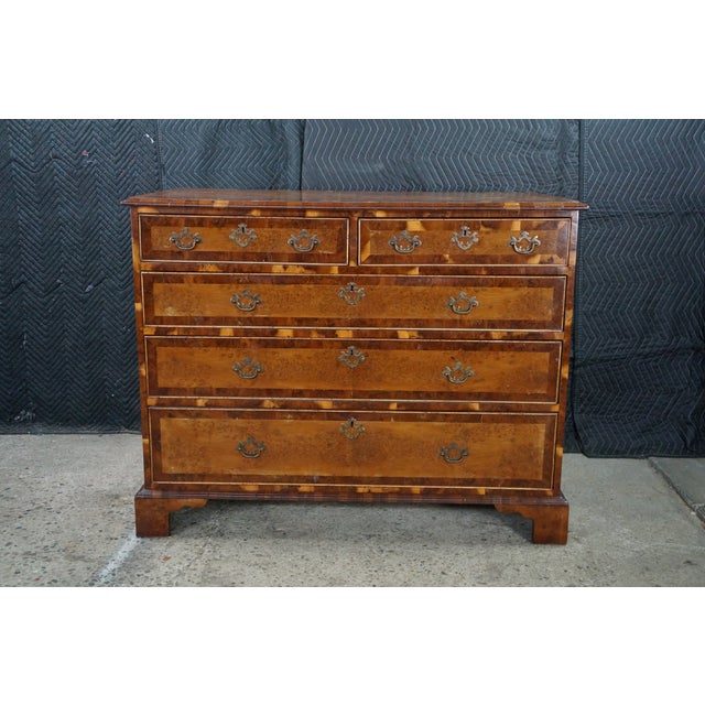 Wood Antique English George II Style Oyster Burl Yew Bachelors Chest Dresser Commode For Sale - Image 7 of 18