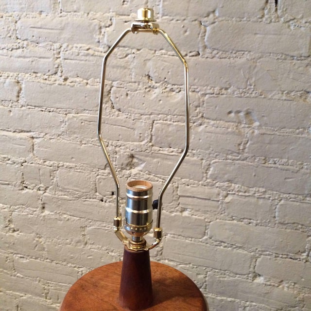 Wood Mid 20th Century Large Gordon Martz Marshall Studios Midcentury Art Pottery Table Lamp For Sale - Image 7 of 7