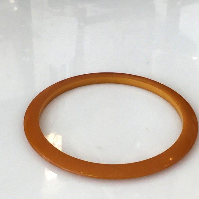 1930s 1930s Authentic Art Deco Butterscotch Amber Bakelite Bangle Bracelet For Sale - Image 5 of 6
