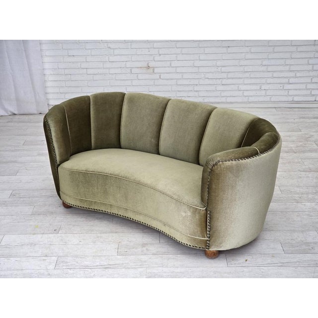 Danish 2-Seater Banana Sofa in Green Furniture Velour and Oak Wood Legs, 1970s For Sale - Image 16 of 18