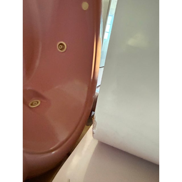 1980 Pink Tallboy Dresser For Sale In New York - Image 6 of 7