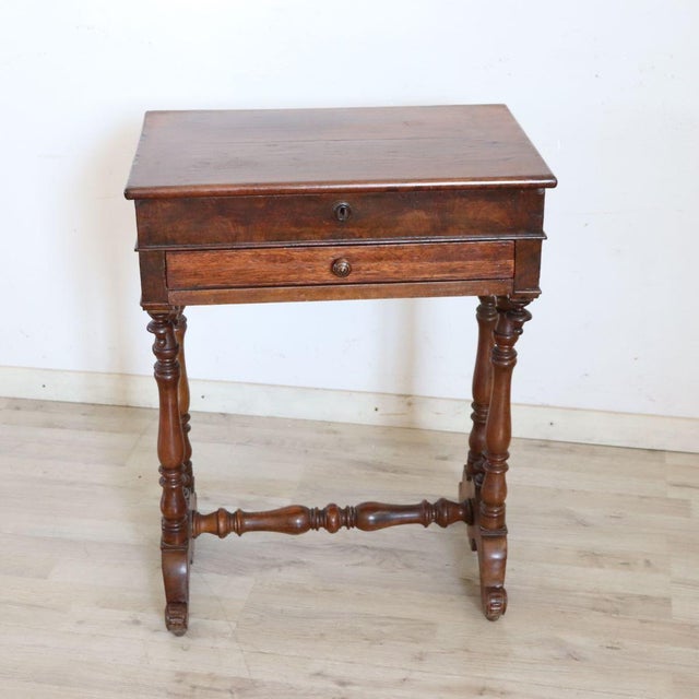 Antique Vanity Table in Walnut, 1800s For Sale - Image 11 of 13