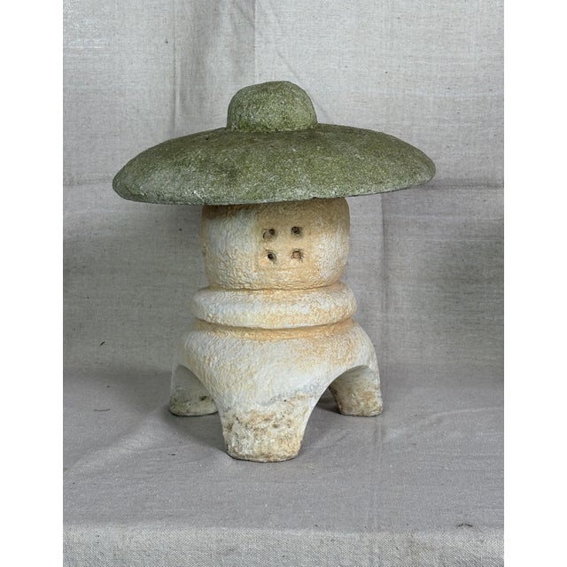 Mid 20th Century Weathered Cast Concrete Yukimi-Gata Lanterns, 1950s–60s, Pair For Sale - Image 5 of 10