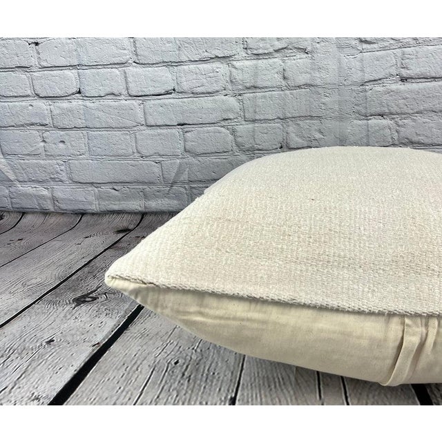 20 x 20 Hemp Pillow Turkish Cushion Natural Grayish White Pillow Cushion Cover For Sale - Image 4 of 4