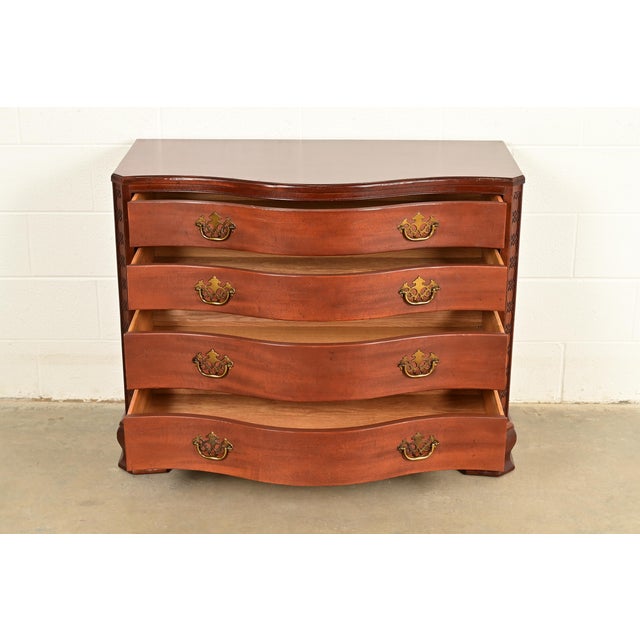 Late 20th Century Baker Furniture Historic Charleston Chippendale Carved Mahogany Serpentine Front Dresser Chest For Sale - Image 5 of 15