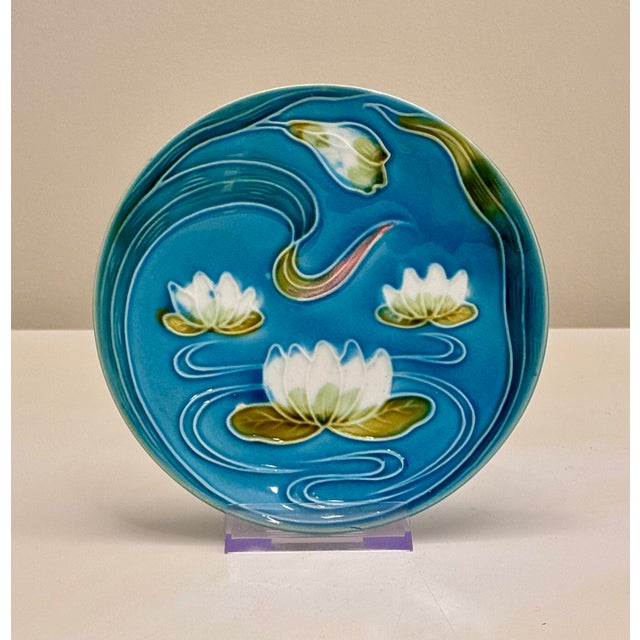 Art Nouveau Vintage German Majolica Water Lily Plates, Attributed to Zell / Georg Schmider, No. 2474, Set of 9 For Sale - Image 3 of 6