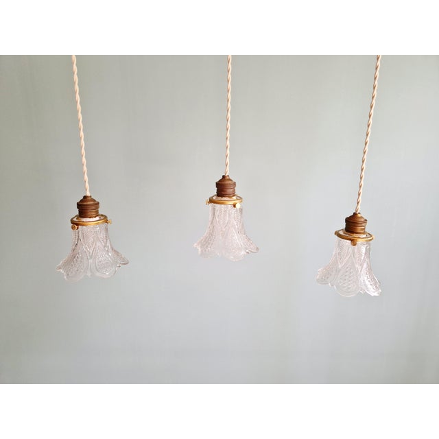 1930s Art Deco Pendant Lights in Clear Glass, 1930s, Set of 3 For Sale - Image 5 of 17