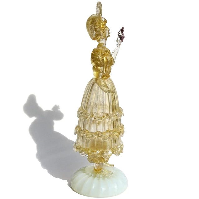 Early 20th Century Murano Antique Queen in Gold Leaf Holding Flowers Italian Art Deco Glass Woman Sculpture Figure For Sale - Image 5 of 9