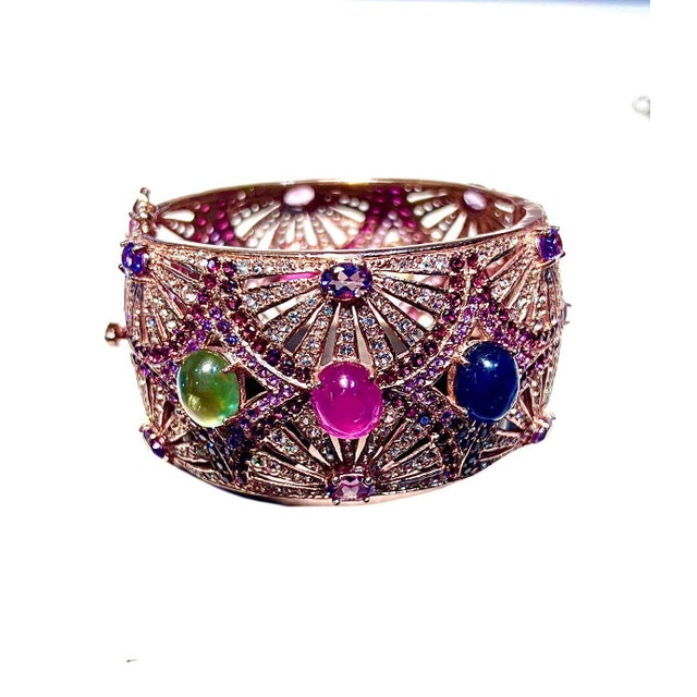 Bochic "Capri" Natural Ruby, Sapphire & Emerald Cuff Set In 18K Gold & Silver For Sale - Image 4 of 18