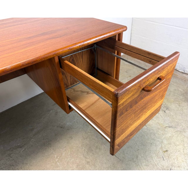 Wood 1970’s Mid Century Danish Modern Teak Desk by Vi-Ma Mobler For Sale - Image 7 of 12