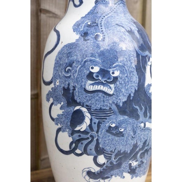 Blue Large Antique 19th Century Qing Chinese Blue & White Foo Dog Porcelain Vase For Sale - Image 8 of 18