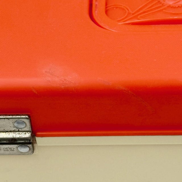 Beige Curver Sewing Box Organizer in Beige and Orange Plastic, Netherlands. 1970s For Sale - Image 8 of 14