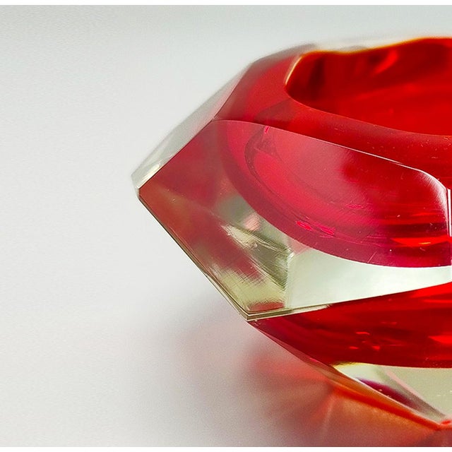 1960s Vintage Red and Yellow Ashtray by Flavio Poli for Seguso, 1960s For Sale - Image 5 of 7