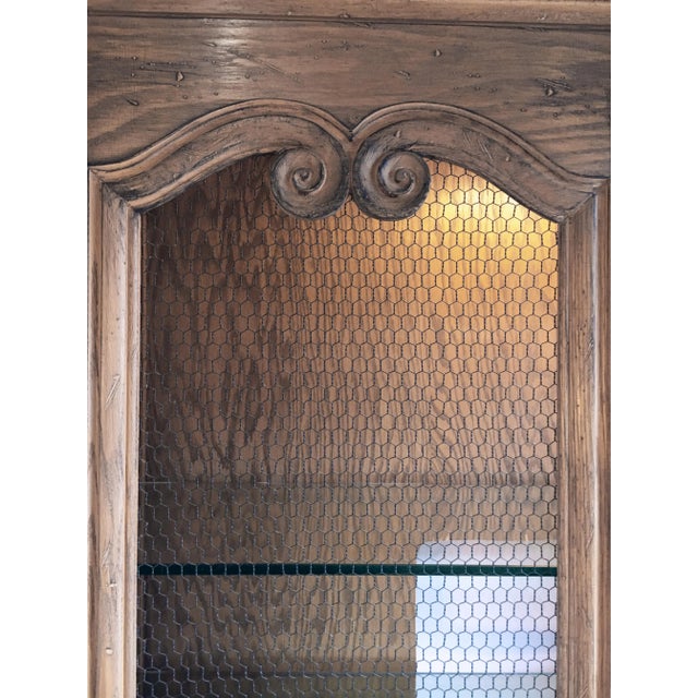 1960s Oak French Provincial Style Display or China Cabinet Buffet Deux Corps For Sale - Image 5 of 13