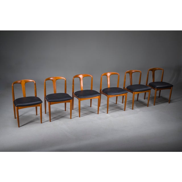 Juliane Dining Chairs in Teak and Black Leather by Johannes Andersen for Uldum Møbelfabrik, Denmark, 1960s, Set of 6 For Sale - Image 6 of 18