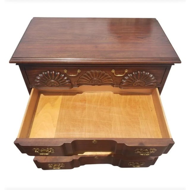 Brown 1960s Harden Block Front Mahogany Georgian Chest of Drawers For Sale - Image 8 of 12