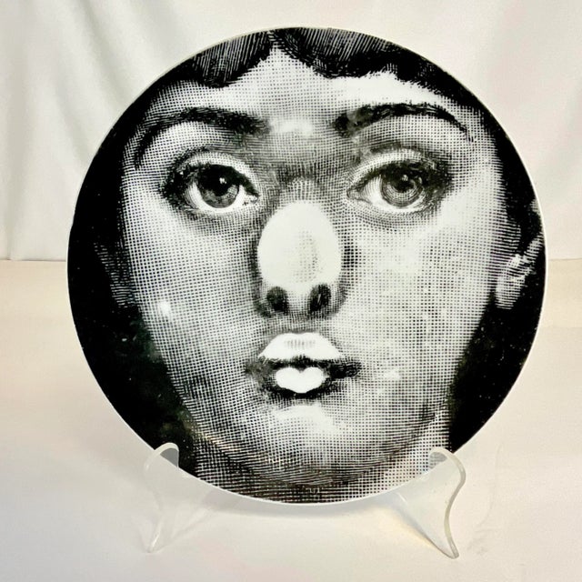1960s Vintage Italian Abstract Piero Fornasetti #254 Tema E Variazoni Porcelain Decorative Plate For Sale - Image 6 of 10