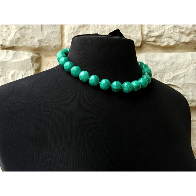 Modern Arizona Chrysocolla Beaded Necklace With Sterling Silver Chrysocolla Clasp, 18" For Sale - Image 3 of 10
