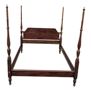 Henkel Harris Georgian Carved Mahogany Queen Size Poster Bedframe